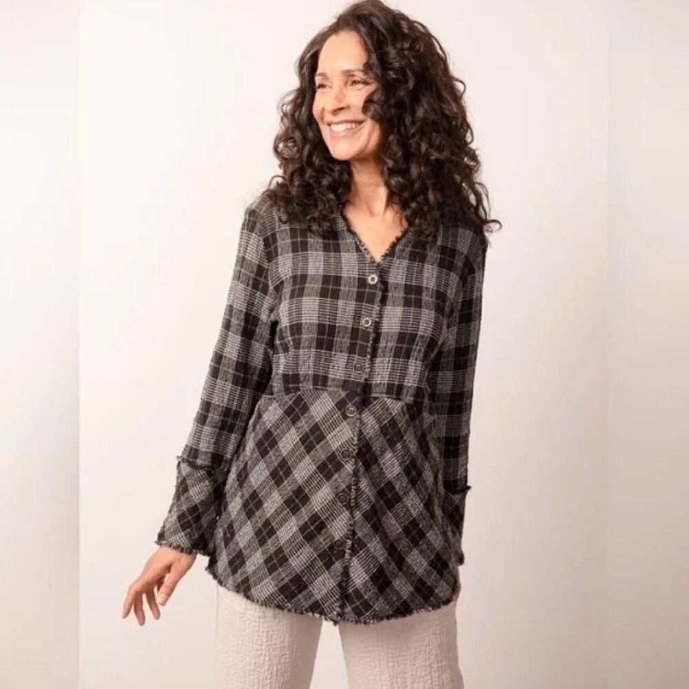 Habitat Gauze Plaid Shirt Tunic Top Womens Size XS Lagenlook V-Neck 76130 Blouse